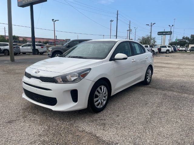 2020 Kia RIO S's photo