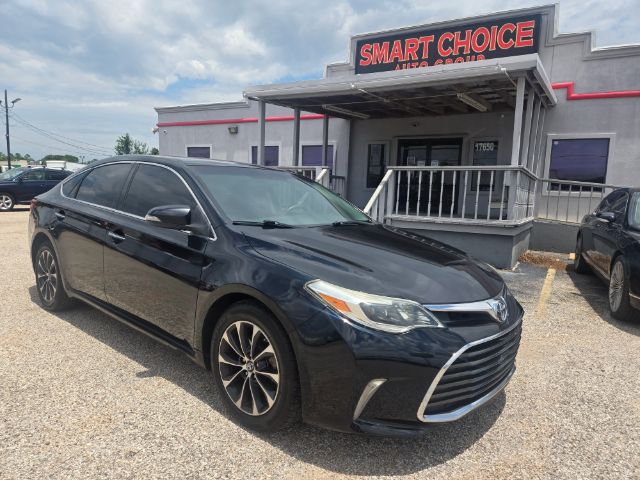 2016 Toyota Avalon XLE's photo